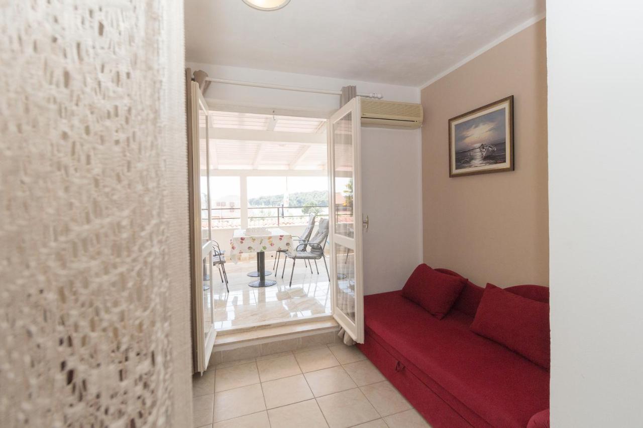Rooms And Apartments Palma B&B Medulin Exterior photo