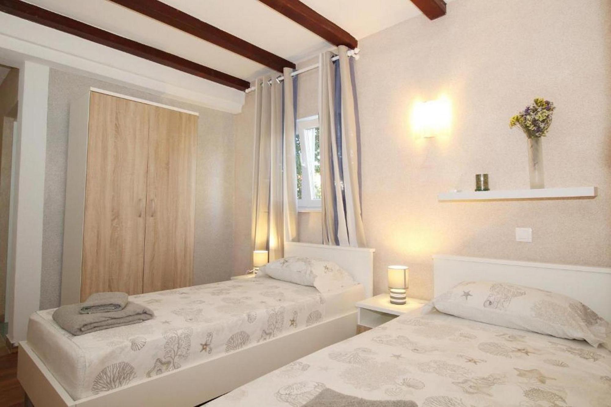Rooms And Apartments Palma B&B Medulin Exterior photo