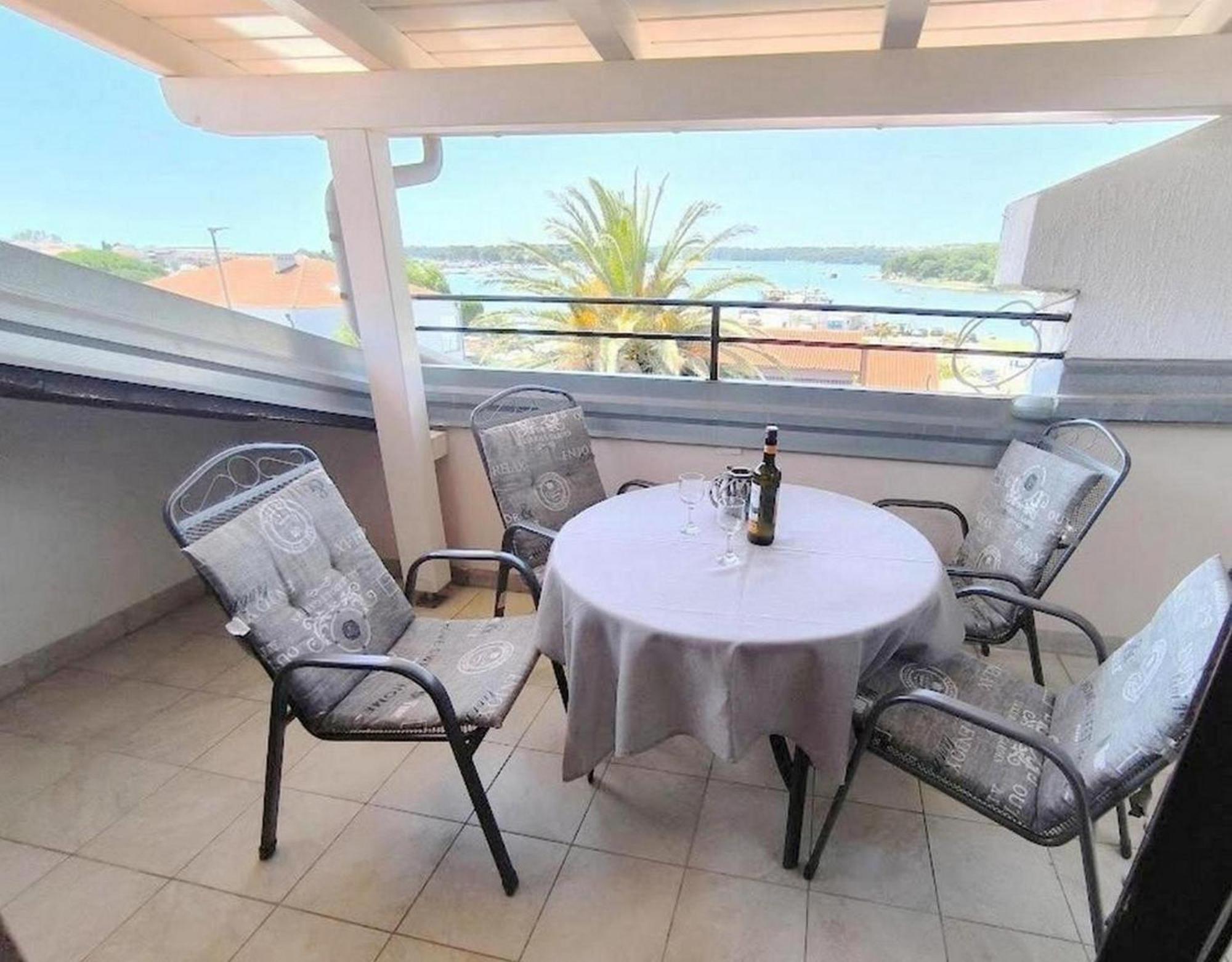 Rooms And Apartments Palma B&B Medulin Exterior photo