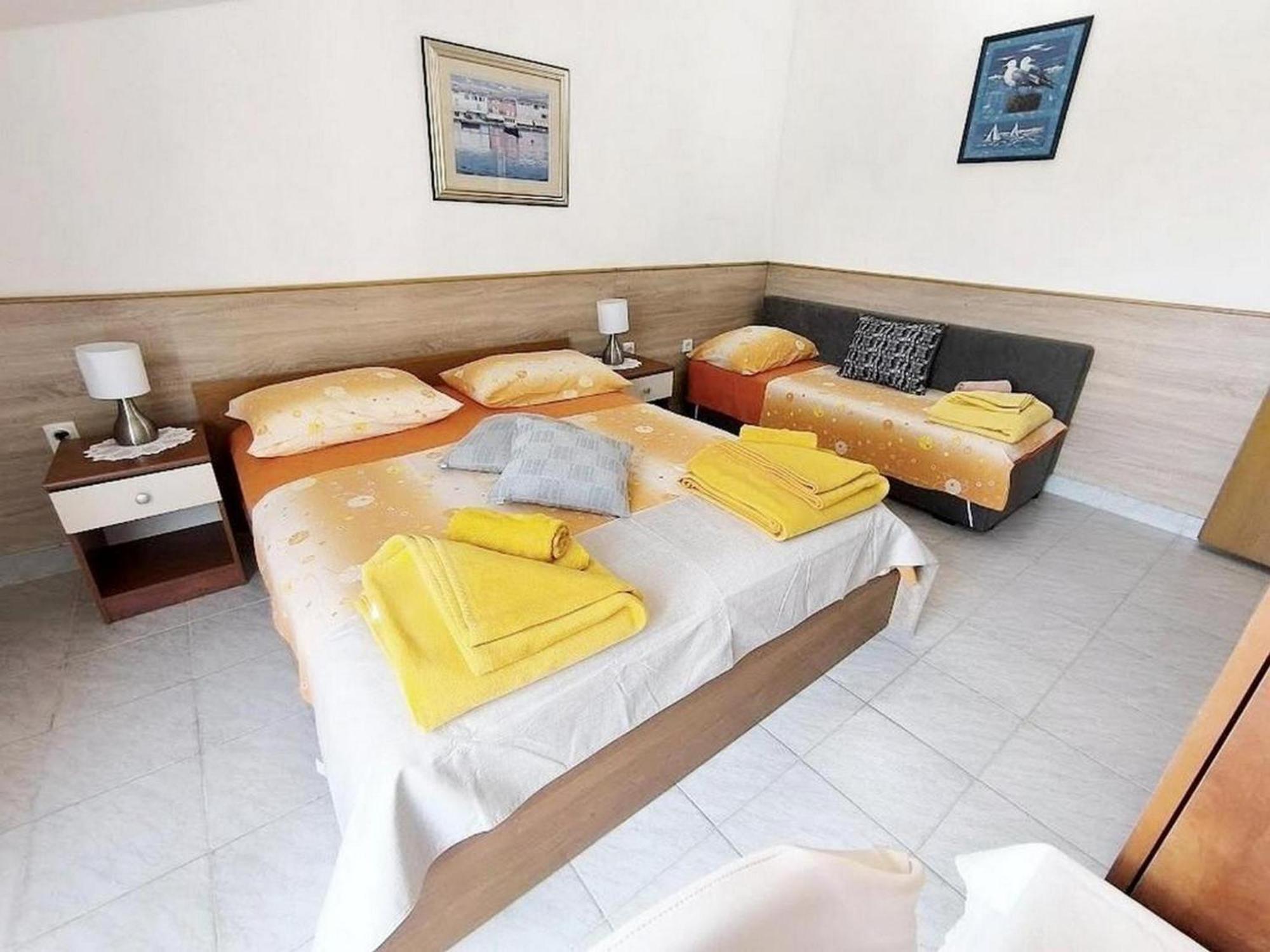 Rooms And Apartments Palma B&B Medulin Exterior photo
